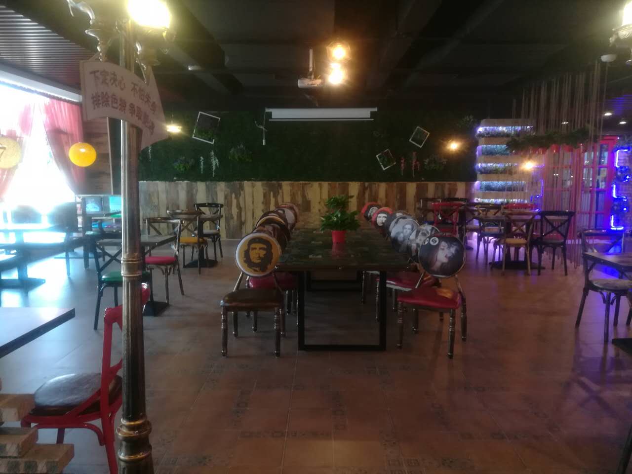 ������������Ƹ����Ա