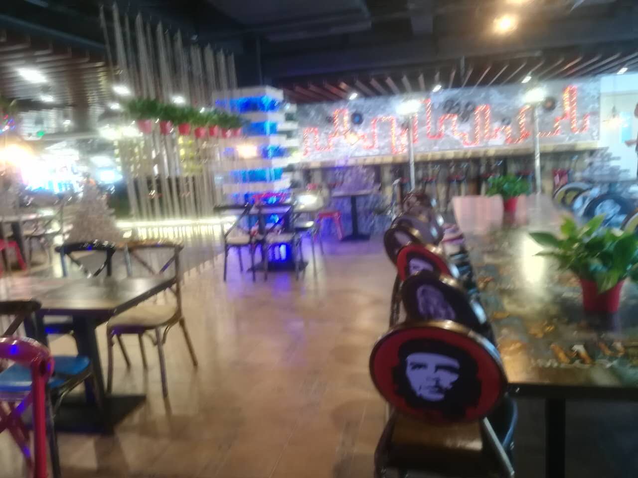 ������������Ƹ����Ա