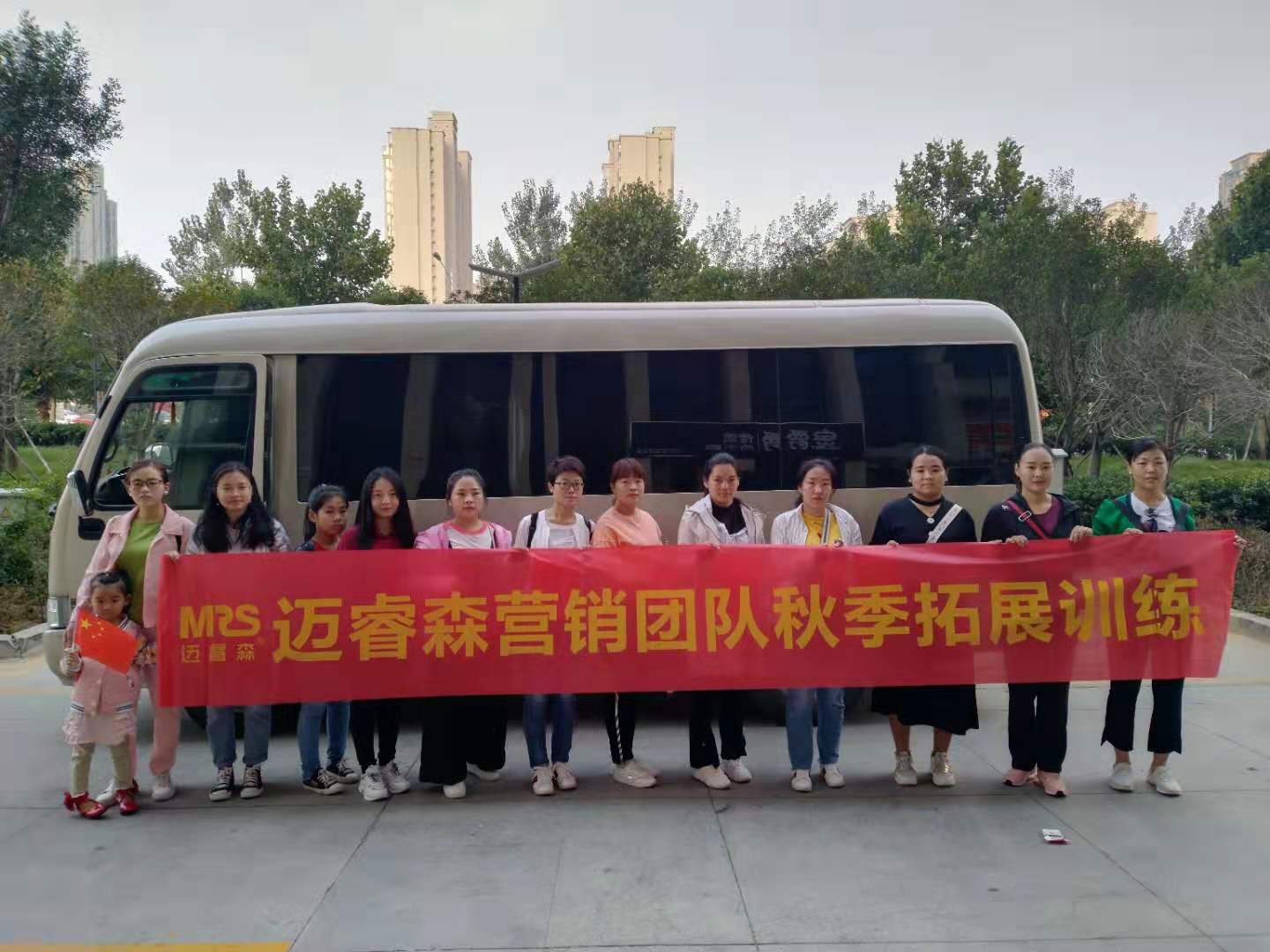 ��Ƹ���۾���30��